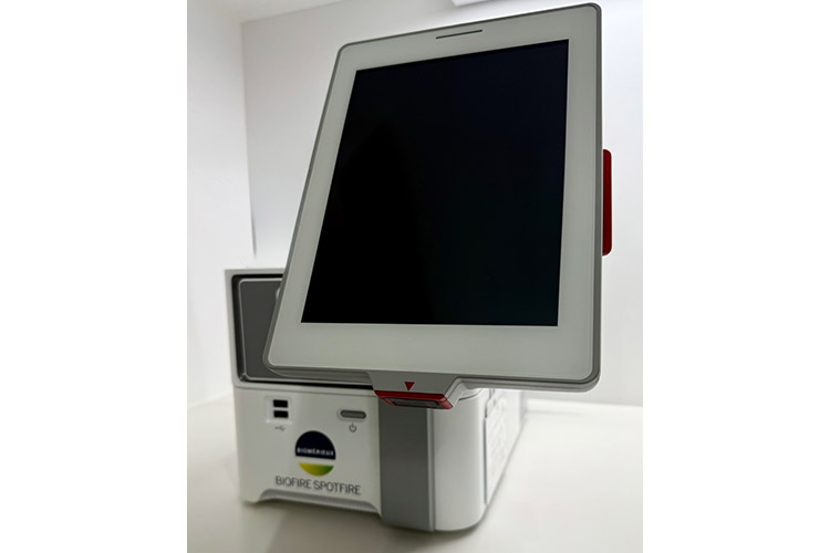 呼吸器パネルPCR機器